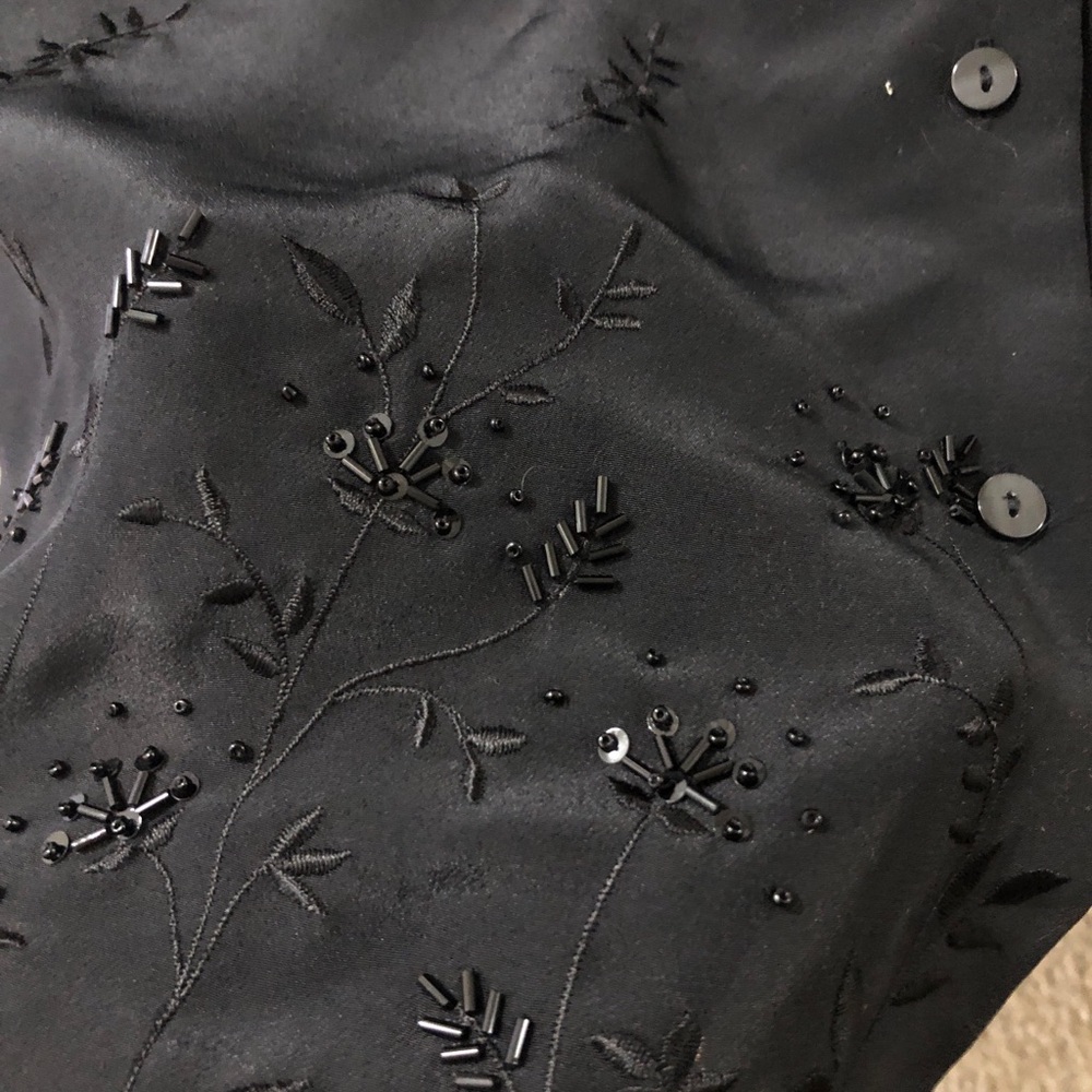 Modern Essentials Black Embroidered Button-Down Shirt Size 8 - Picture 5 of 6